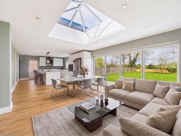 Open-Plan Living (Virtually Furnished)