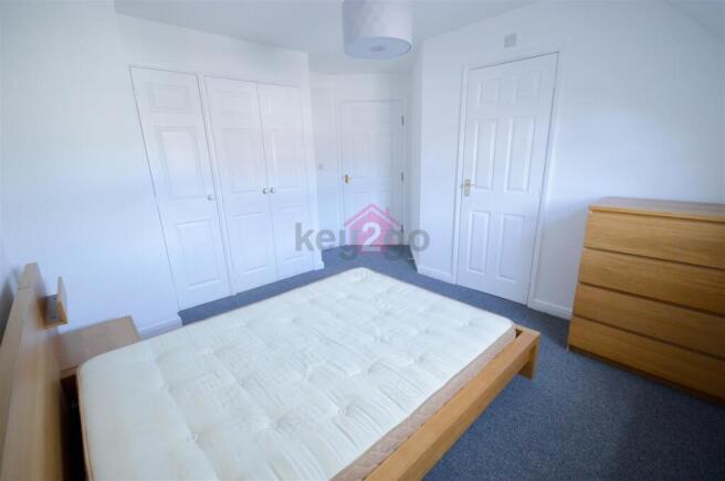 2 bed Flat to rent Image 9