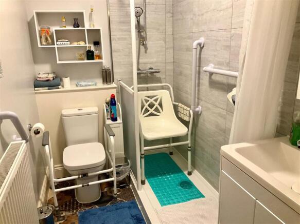 Shower Room.jpg
