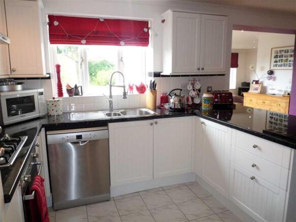 Kitchen Area: