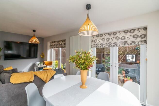Open Plan Kitchen / Breakfast Area