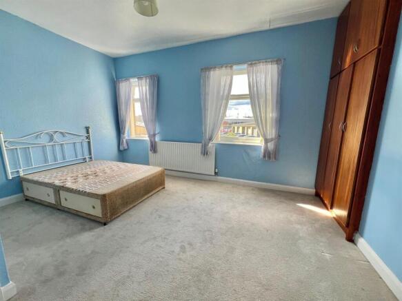 2 bed Terraced for sale Image 3