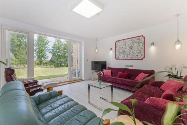 94193_Sunnyside-Forest-Road (9)_low.jpg