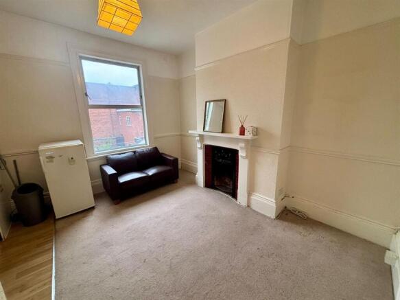 Sitting room Pic 1