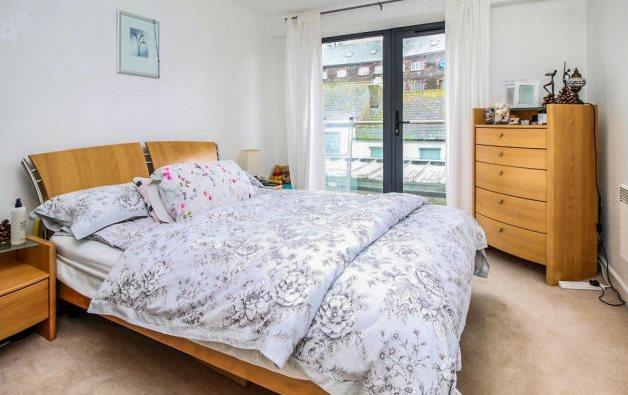 7 Coopers Ct -Bedroom.PNG