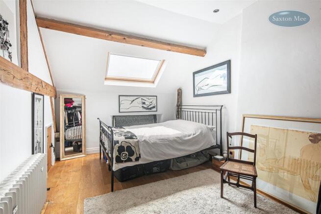 4 bed Semi-Detached for sale Image 11