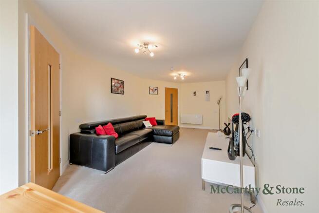 8704541-interior17-800.jpg