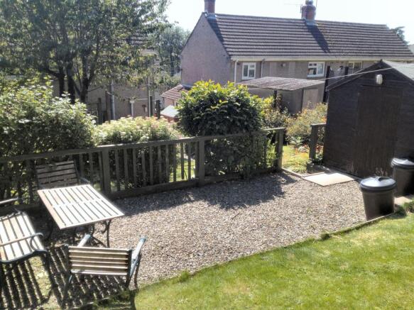 92 Llanmiloe Estate, Pendine SA33 4UF Photo 11