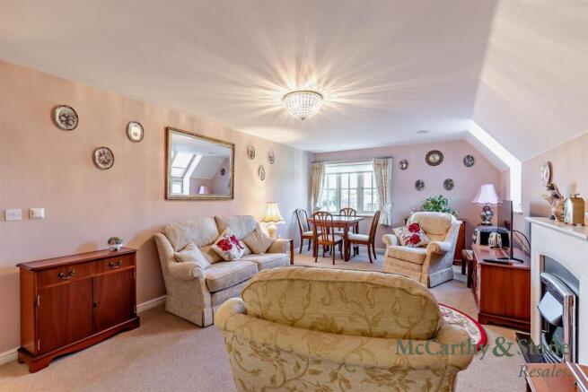 8708176-interior13-800.jpg