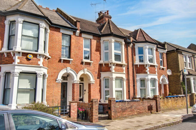 Flat B, 150 Villiers Road, London NW2 5PU