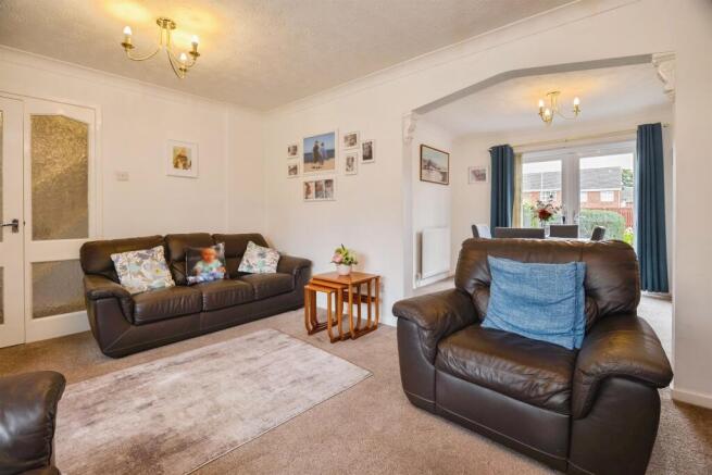 3 bed Detached for sale Image 4