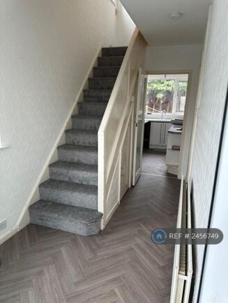 Entrance/Stairway