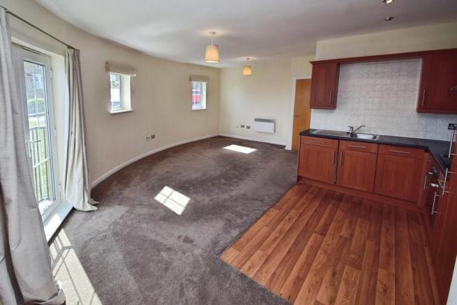2 bed Ground Flat for sale Image 9