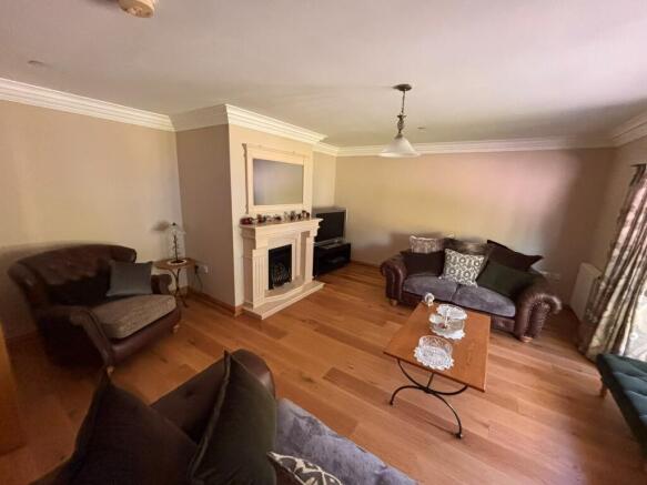 3 bed Detached Bungalow for sale Image 4