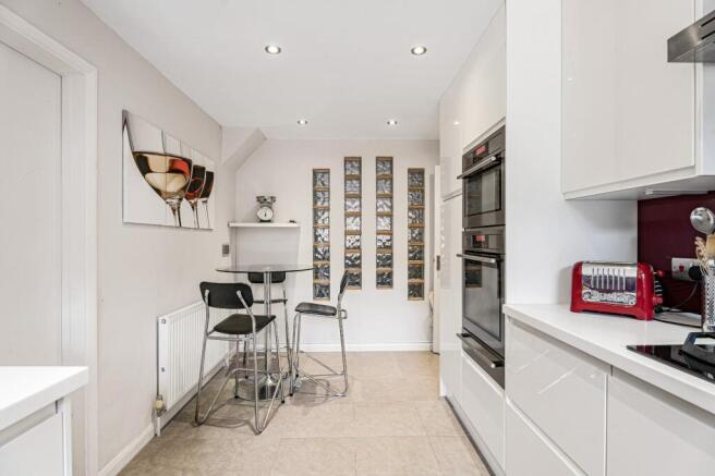 Timsway, Staines-upon-Thames, TW18 photo 2