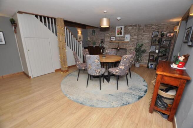 Open plan lounge/dining/family room