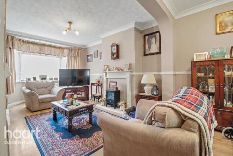 Mayswood Gardens, Dagenham