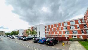 Flat 2/2, 3, Hanson Park, Glasgow G31 2HB