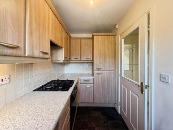 2 bed Town House to rent Image 11