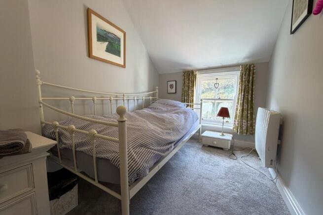 3 bed Semi-Detached for sale Image 9