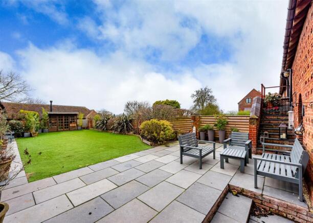 Clee View Barn-garden1.jpg