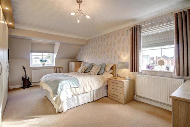Main Bedroom 1.jpg