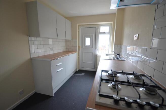 3 bed Detached to rent Image 5