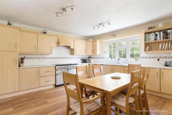 3 New Forest View, Cowbridge-14.jpg