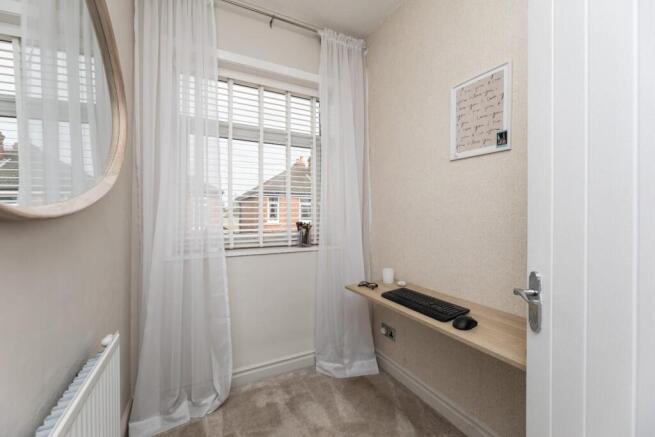 3 bed Semi-Detached for sale Image 12