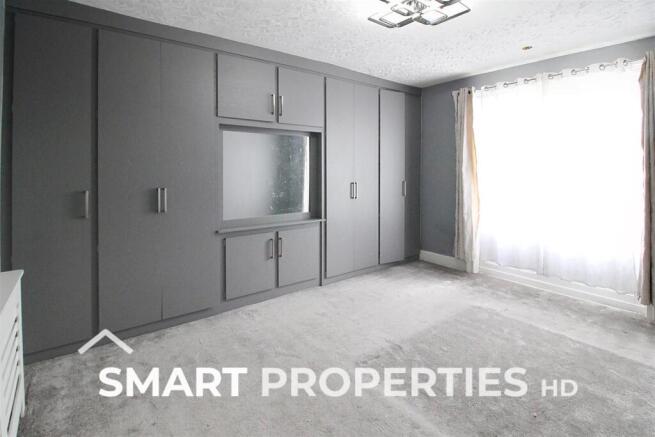 3 bed Terraced to rent Image 7