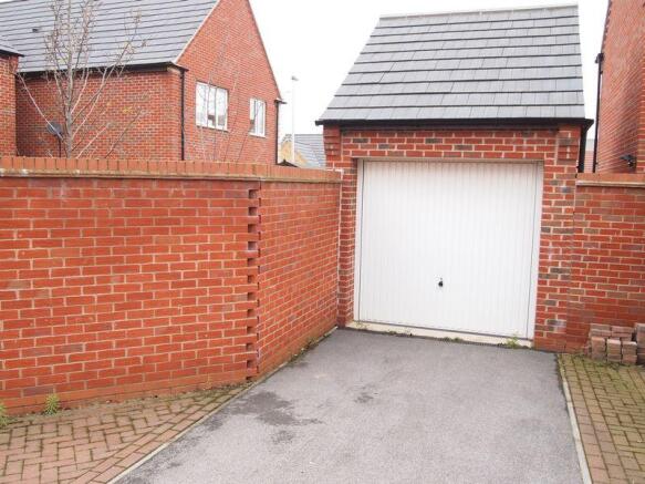 Garage/Driveway