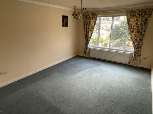 Dining Room.JPG