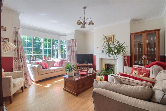 3 bed Semi-Detached for sale Image 4
