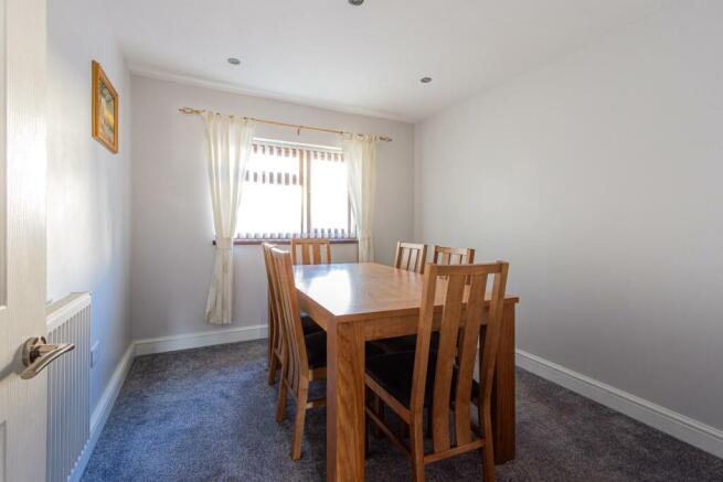 4th Bedroom/Dining Room