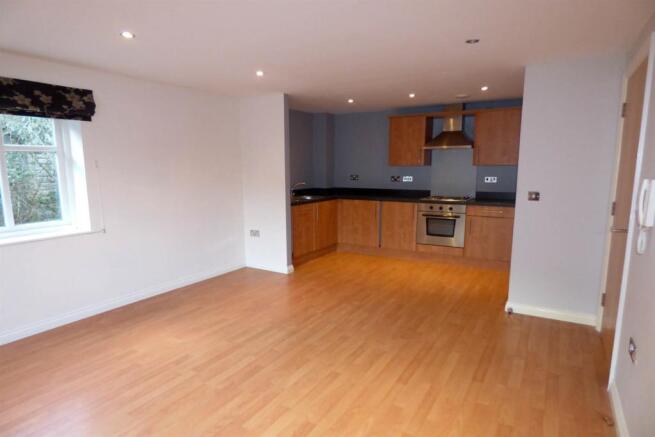 Lounge/Kitchen