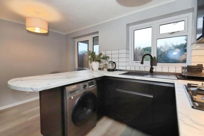 Naseby Road, Perton Wolverhampton, Staffordshire, WV6 photo 3