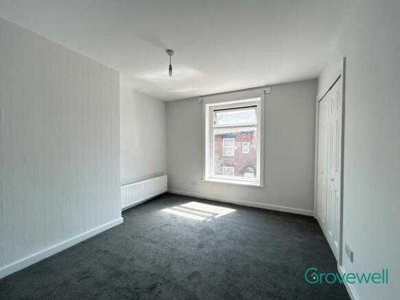 2 bed Terraced to rent Image 8