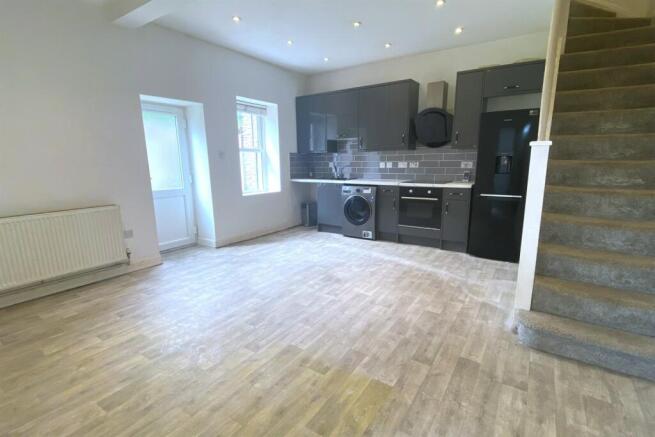 Living Room / Kitche
