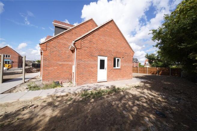 White Horse Drive, West Row, Bury St. Edmunds, Suffolk, IP28 photo 5