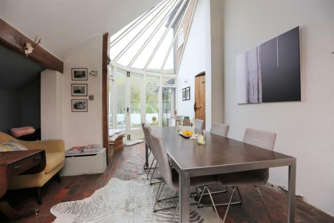 1 Septima Cottages Dining Area (3).JPG