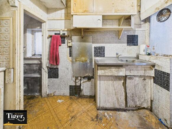 CAM02176G0-PR0765...