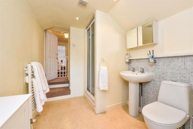 Ensuite.jpg
