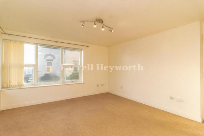 Lounge image 2
