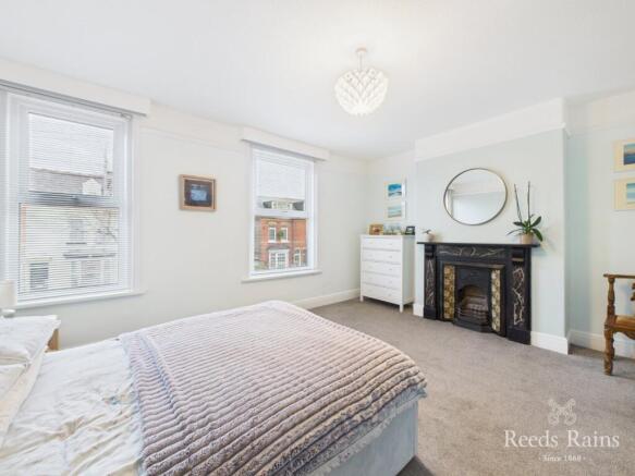 4 bed Terraced for sale Image 8
