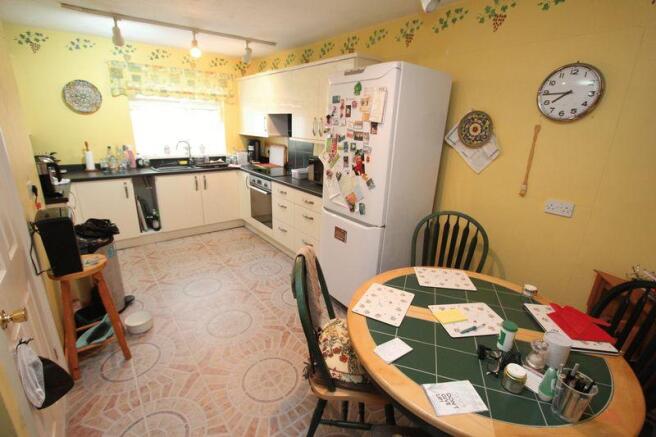 Kitchen/Dining...