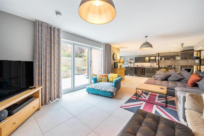 15a Brackley Road, Silverstone