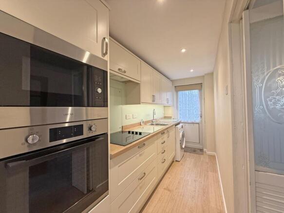 Clittaford Road 122 - Kitchen 1.jpg