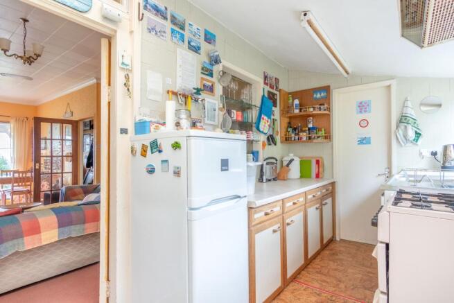 kitchen n
