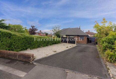Tarn Close, Penwortham, Preston