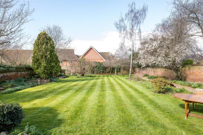 250315 - 4 The Crescent, Bedford - 51.jpg